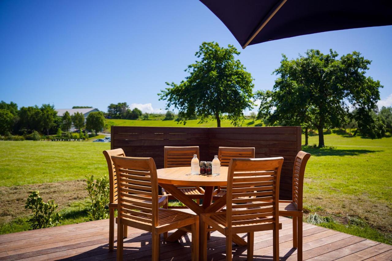เปปเปอร์ ปาเรวา มาร์ตินโบโรห์ Aparthotel มาร์ตินเบรอ ภายนอก รูปภาพ The restaurant at the golf course